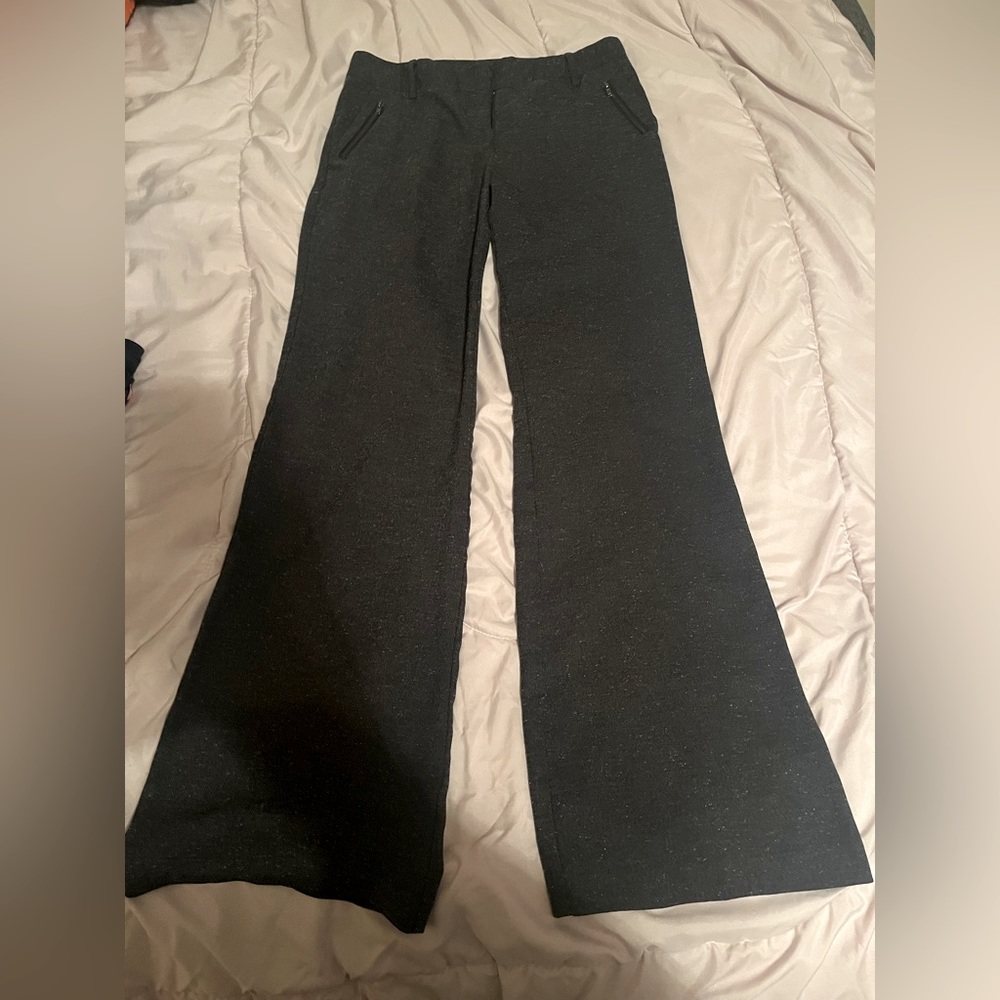 IZ byer California sz 7 gray and black blended flared leg trousers